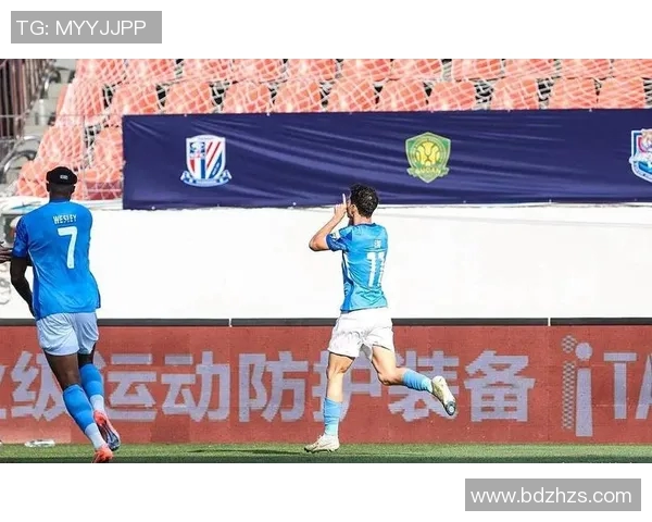 上港与国安点球争议引发热议球迷与专家各执己见分析对决焦点